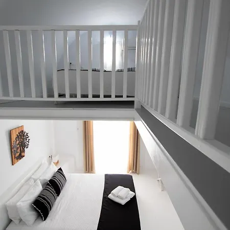 アパートホテル Alloro