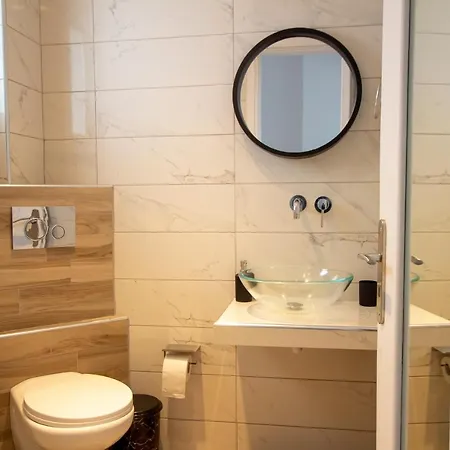 Aparthotel Alloro *