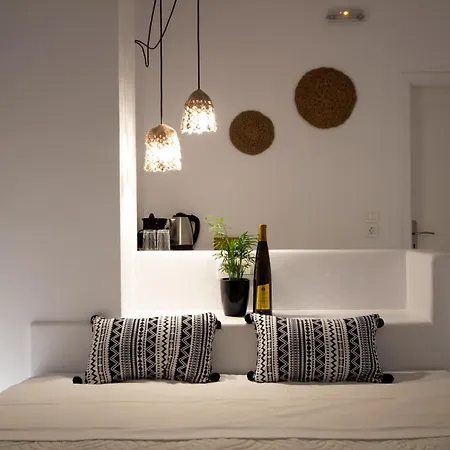 Alloro Aparthotel *