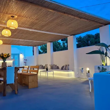Alloro Aparthotel *