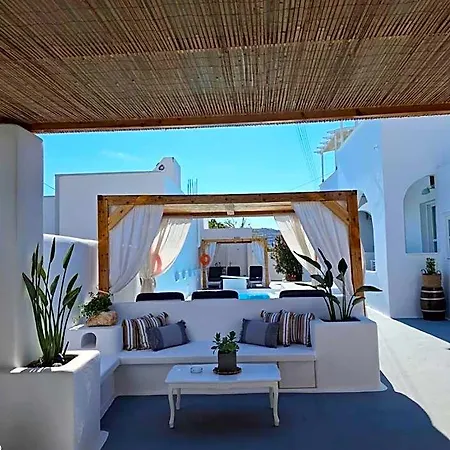 Alloro 4* Perissa (Santorini)