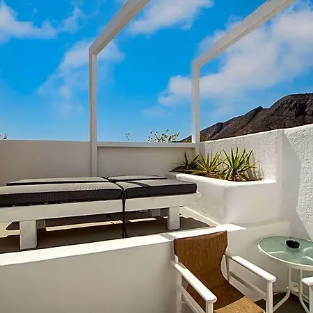 Alloro Apart Otel Perissa (Santorini)