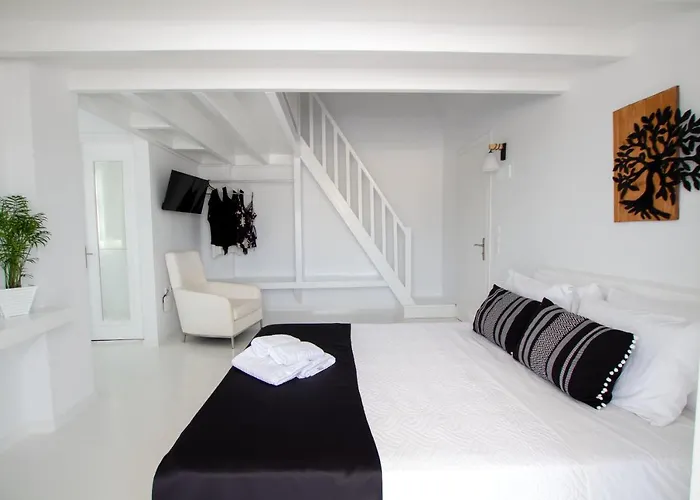 Alloro Aparthotel 4*