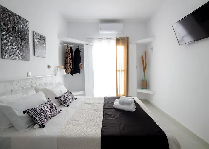 Aparthotel Alloro Perissa (Santorini)