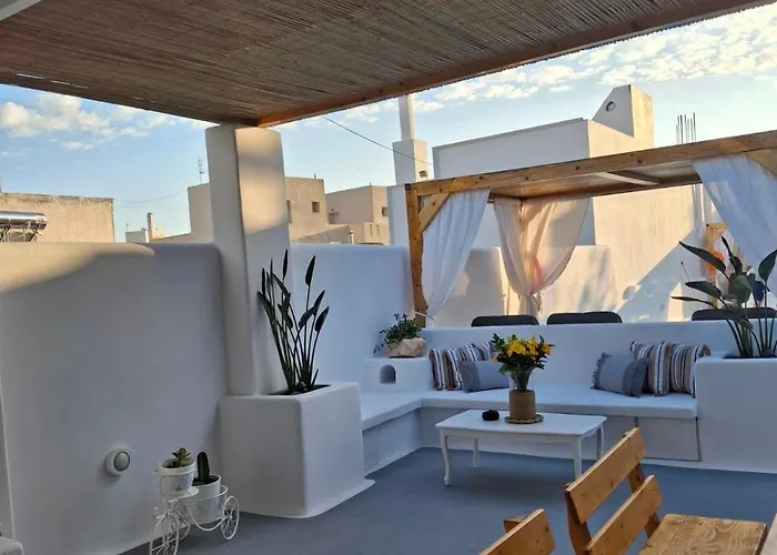 Alloro Perissa (Santorini)