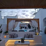 Aparthotel Alloro Perissa (Santorini)