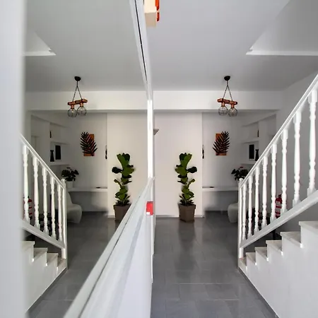 Alloro Hotel apartamentowy