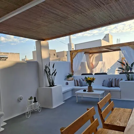 Alloro Perissa (Santorini)