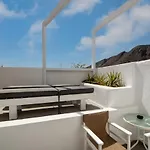 מלון דירות Alloro פריסה